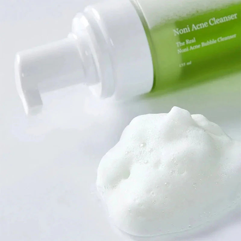 Mousse nettoyante anti-acné au Noni
