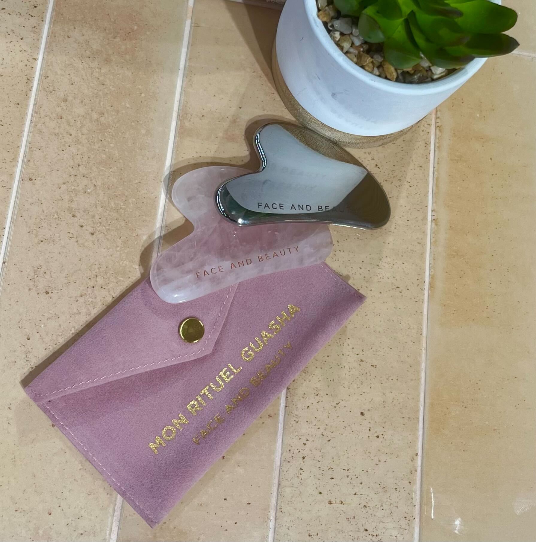 Guasha forme de Coeur - Quartz rose ou Métal